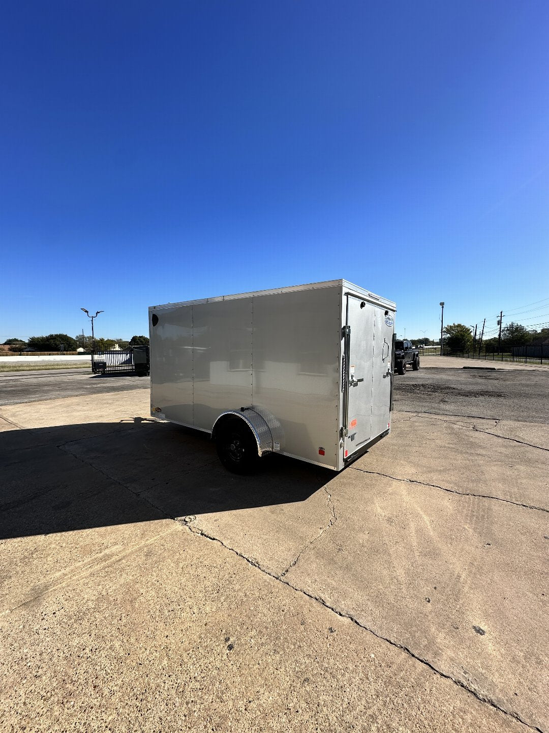 6X12 SINGLE AXLE CONTINENTAL CARGO / ENCLOSED TRAILER