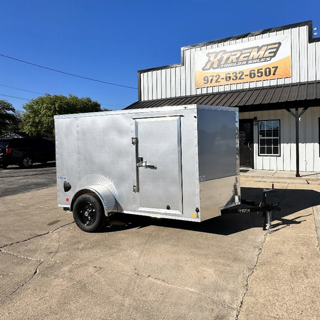 5X10 SINGLE AXLE CONTINENTAL CARGO / ENCLOSED TRAILER W/ REAR RAMP DOOR