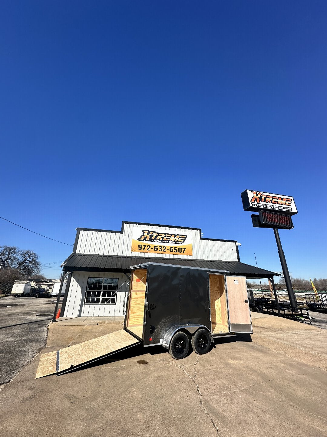 6X12 TANDEM AXLE CONTINENTAL CARGO / ENCLOSED TRAILER