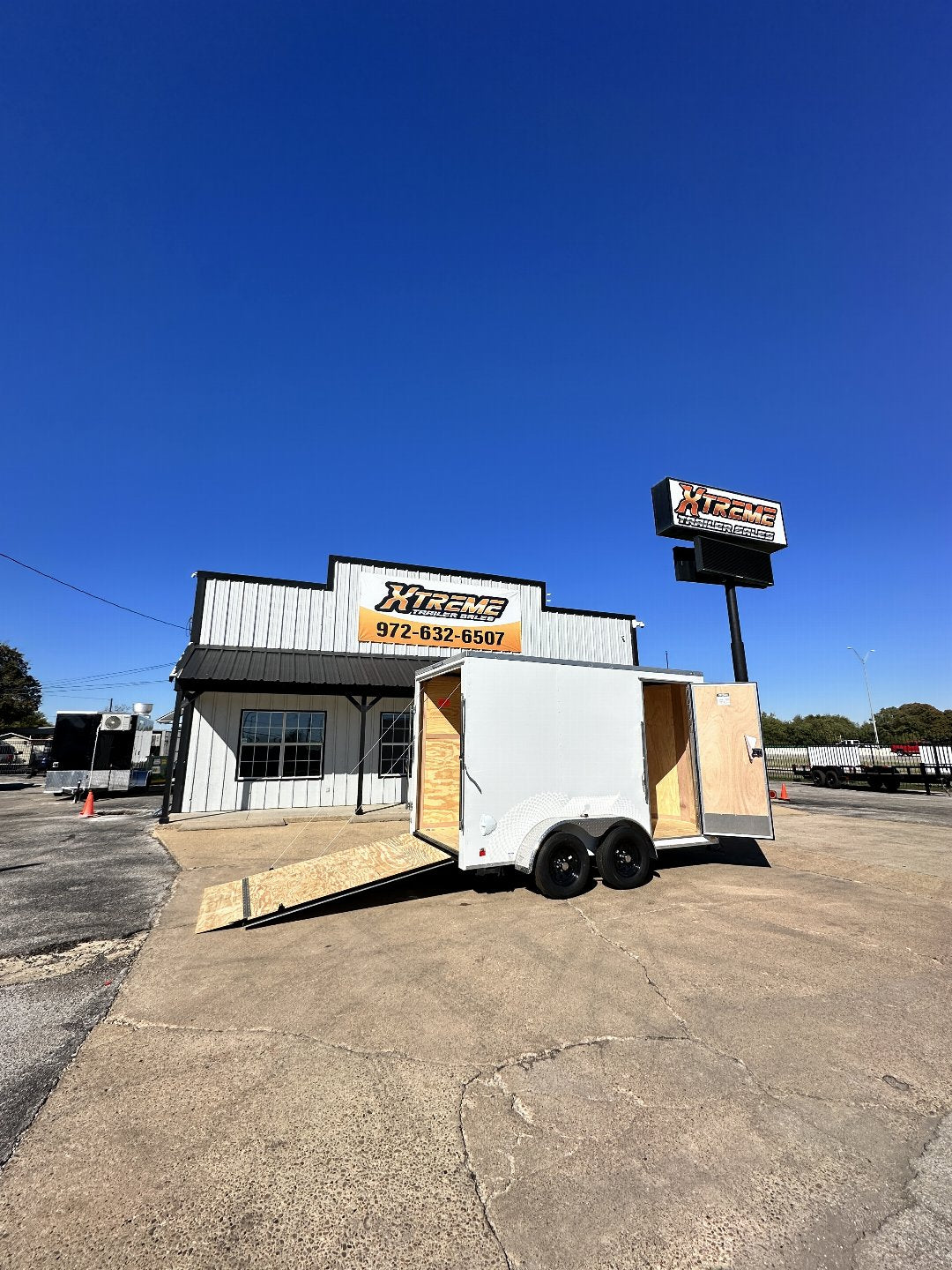 6X12 TANDEM AXLE CONTINENTAL CARGO / ENCLOSED TRAILER