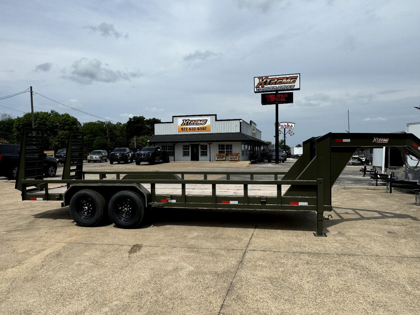 2024 83x20 Gooseneck Heavy Duty Equipment trailer Stand up ramps Equipment Trailer