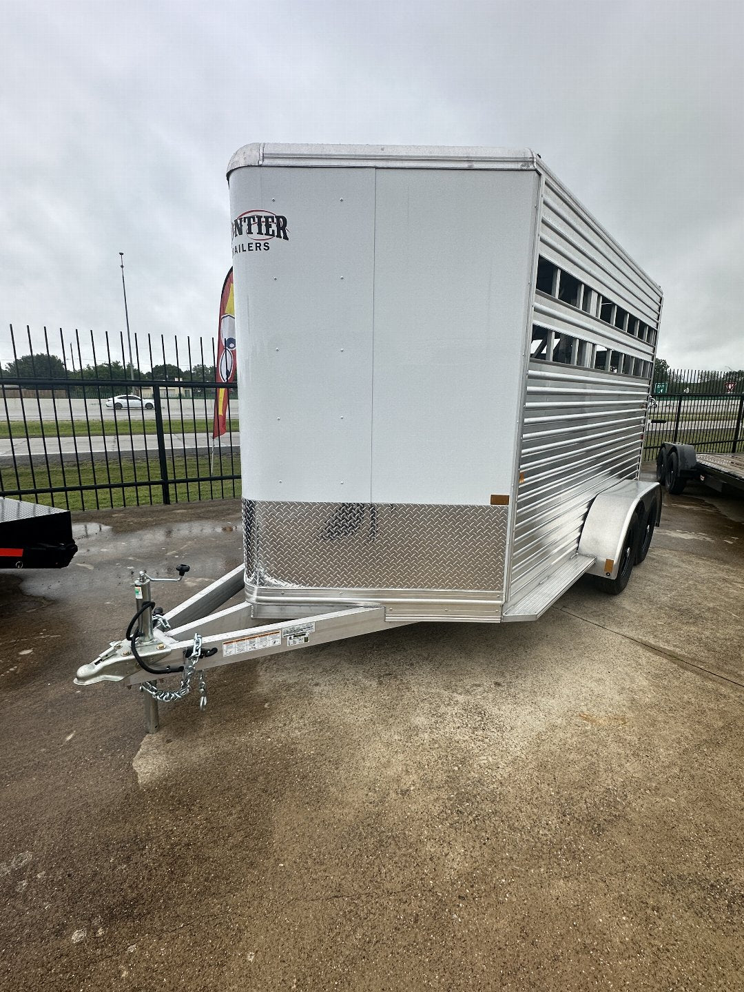 2023 FRONTIER TRAILERS FRONTIER 2 HORSE SLANT HORSE TRAILER