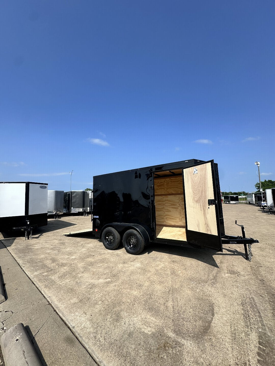 6X12 TANDEM AXLE 6'6 INTERIOR HEIGHT BLACKOUT CONTINENTAL CARGO / ENCLOSED TRAILER