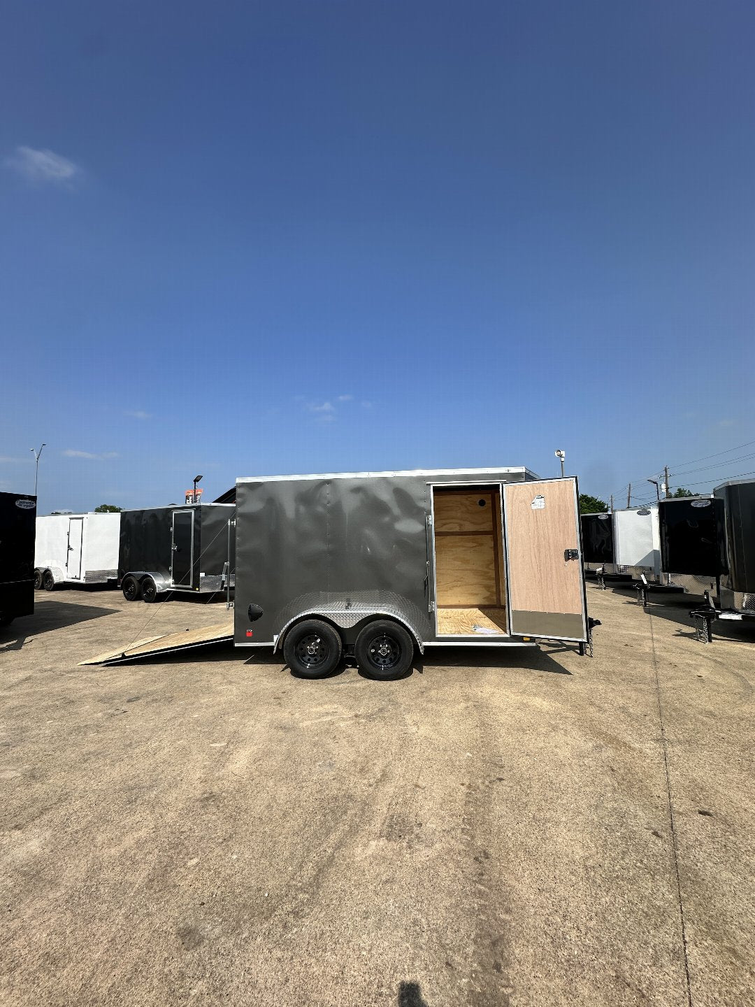 6X12 TANDEM AXLE 6'6 INTERIOR HEIGHT CONTINENTAL CARGO / ENCLOSED TRAILER