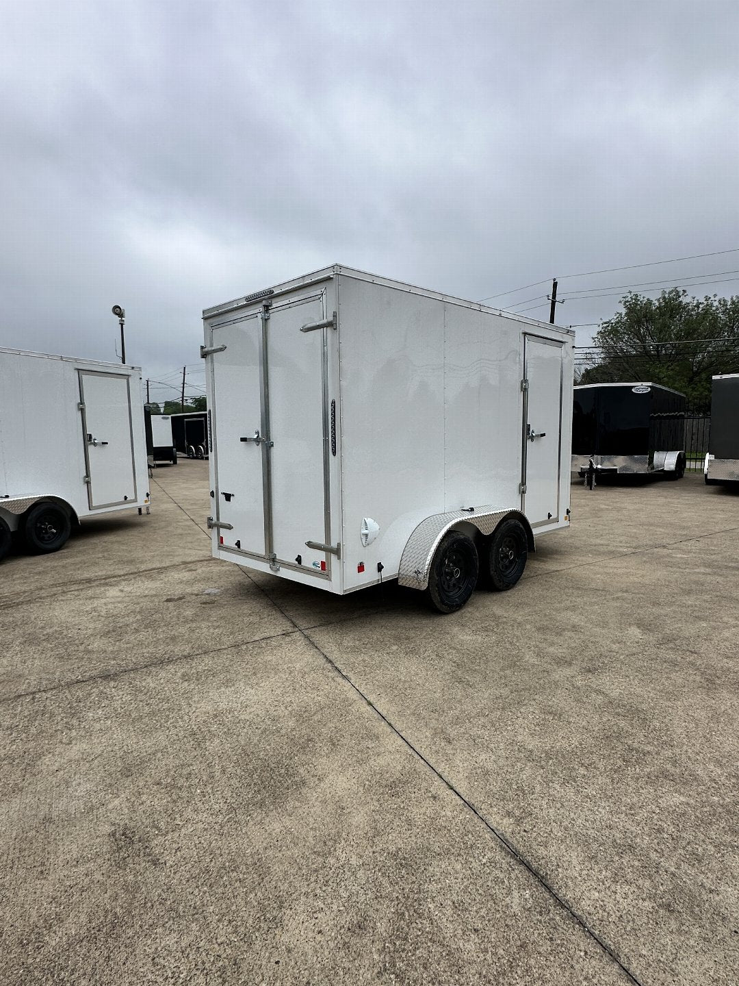 6X12 TANDEM AXLE 7 FT. INTERIOR HEIGHT BARN DOOR CONTINENTAL CARGO / ENCLOSED TRAILER