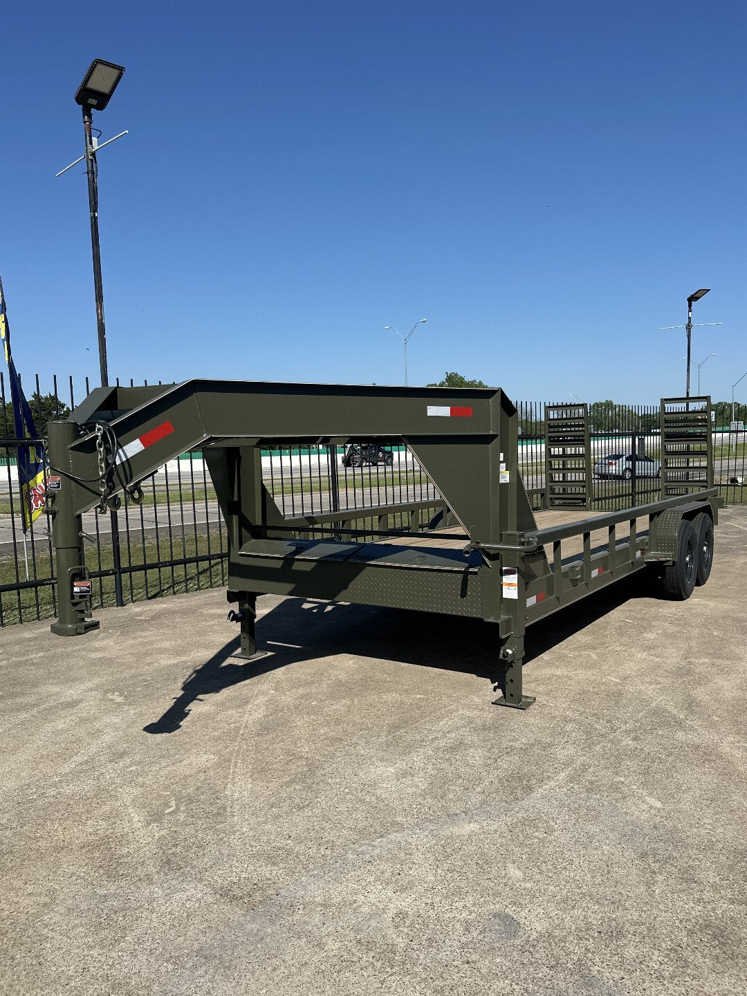 83X20 GOOSENECK UTILITY TRAILER