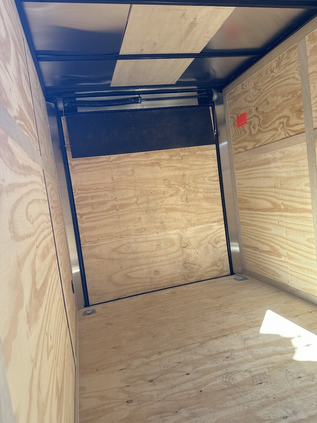 6X12 TANDEM AXLE 6'6 INT. CONTINENTAL CARGO / ENCLOSED TRAILER