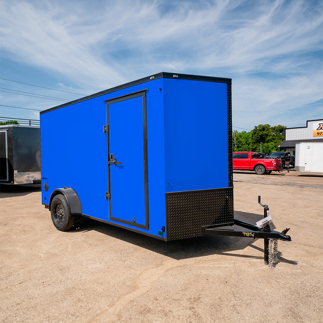 5X10 SINGLE AXLE CONTINENTAL CARGO / ENCLOSED TRAILER W/ REAR RAMP DOOR