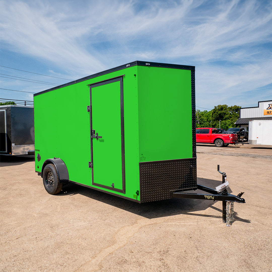 5X10 SINGLE AXLE CONTINENTAL CARGO / ENCLOSED TRAILER W/ REAR RAMP DOOR